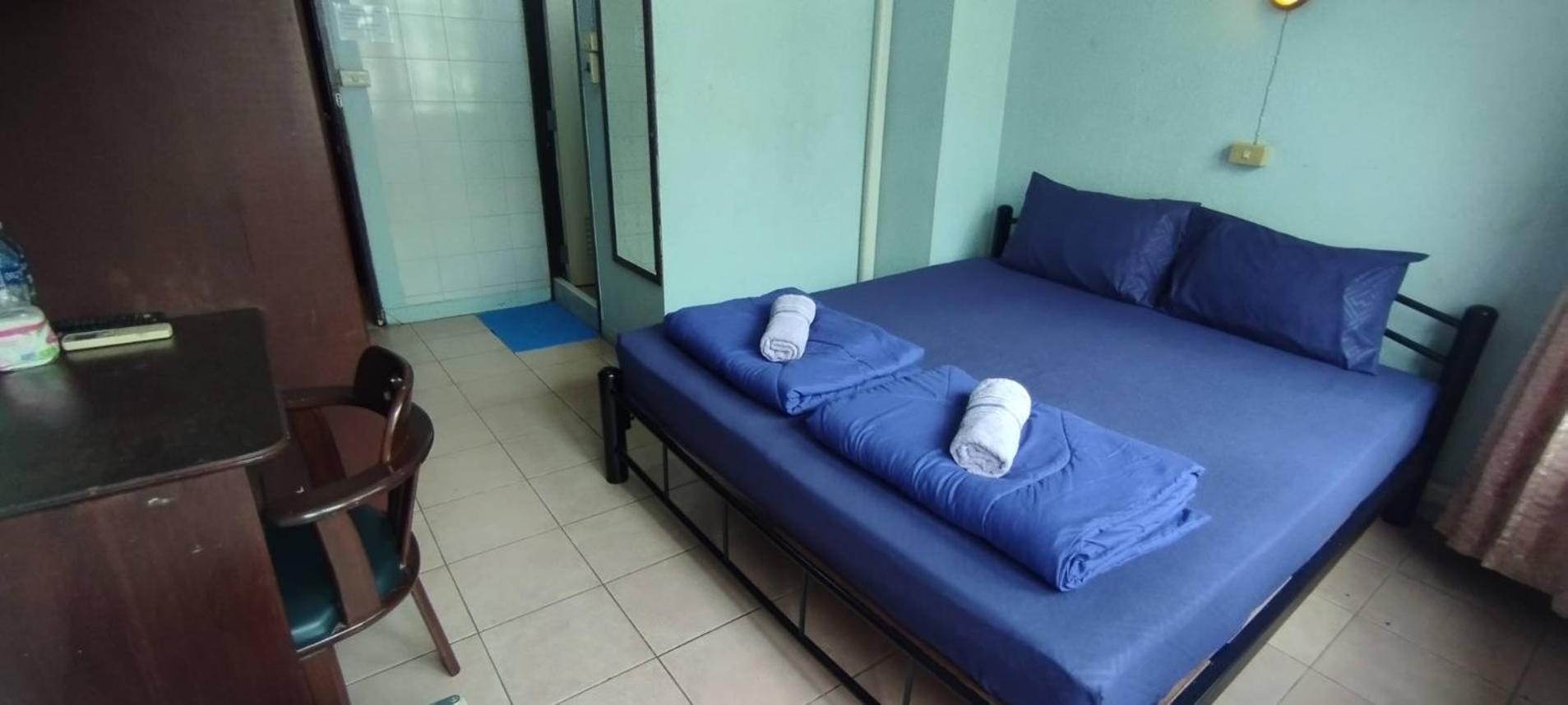 NAT 2 Guest House Bangkok Extérieur photo