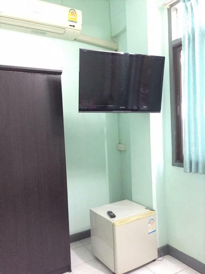 NAT 2 Guest House Bangkok Extérieur photo